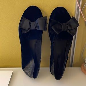 Banana Republic navy slippers